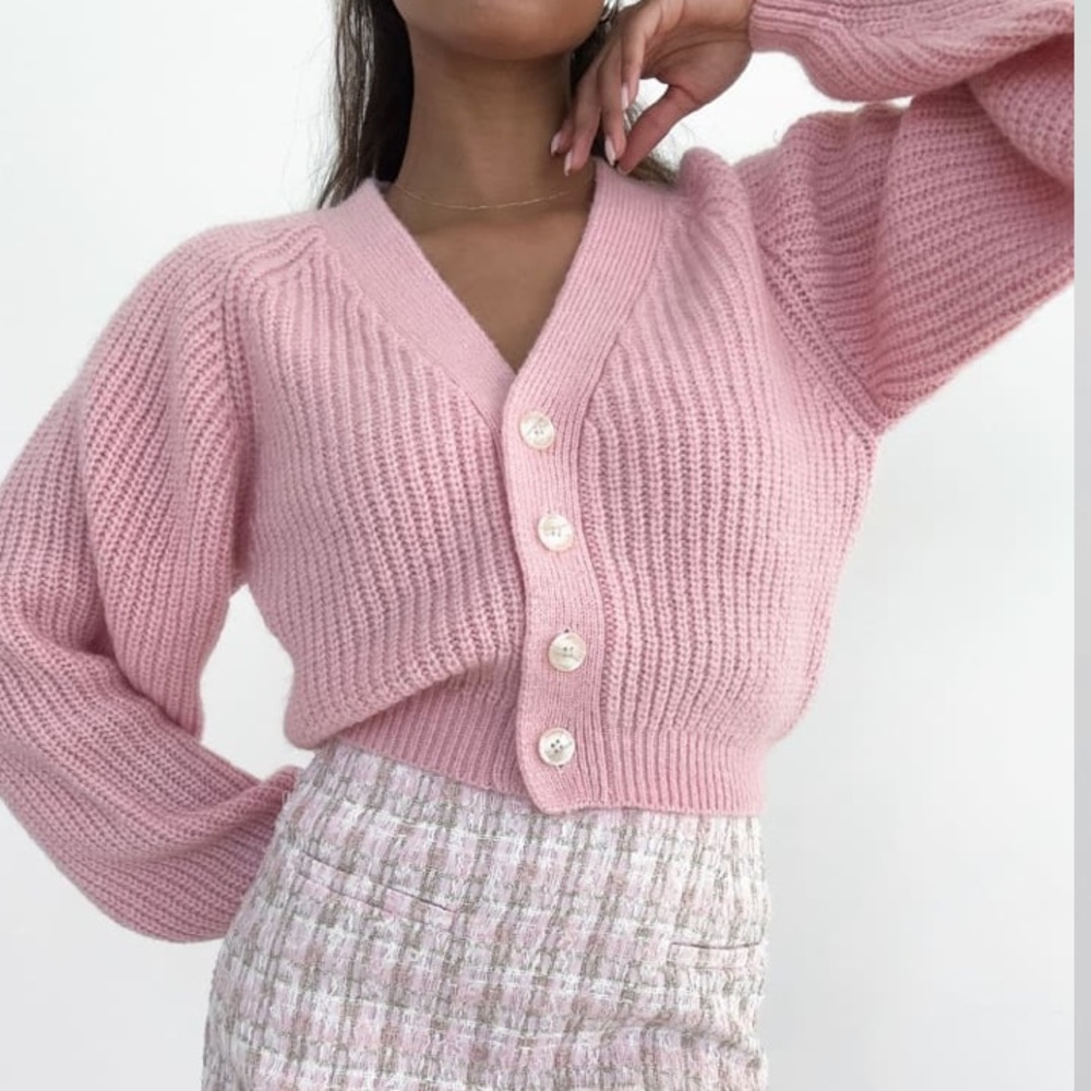 🔴 SOLD NWT Pink cardigan